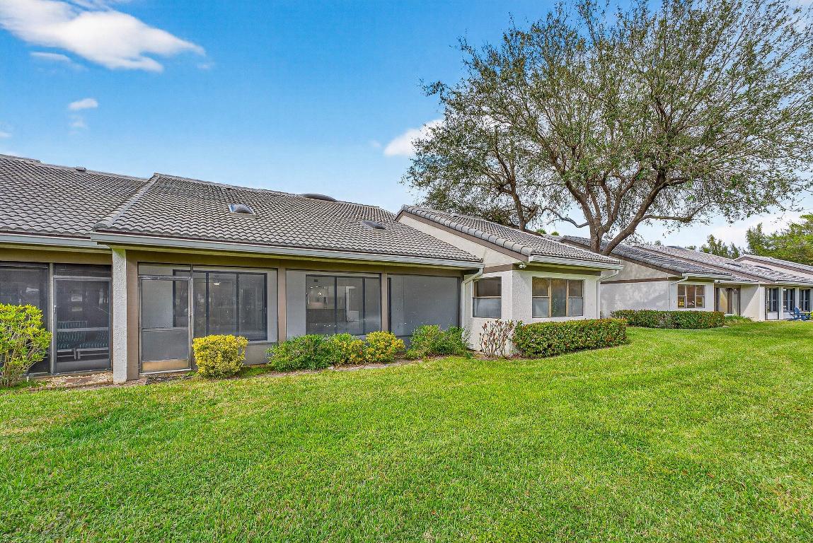 ESSEX AT HUNTERS RUN CONDO - Residential