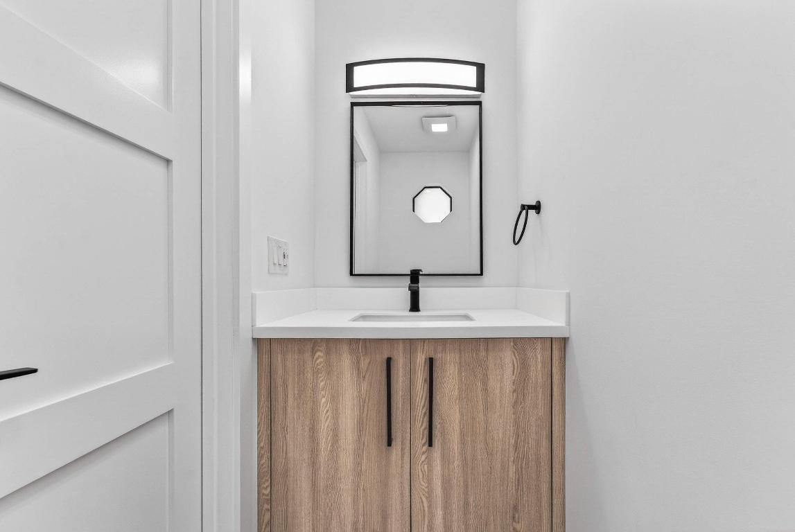 ESSEX AT HUNTERS RUN CONDO - Residential