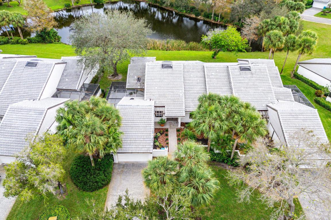 ESSEX AT HUNTERS RUN CONDO - Residential