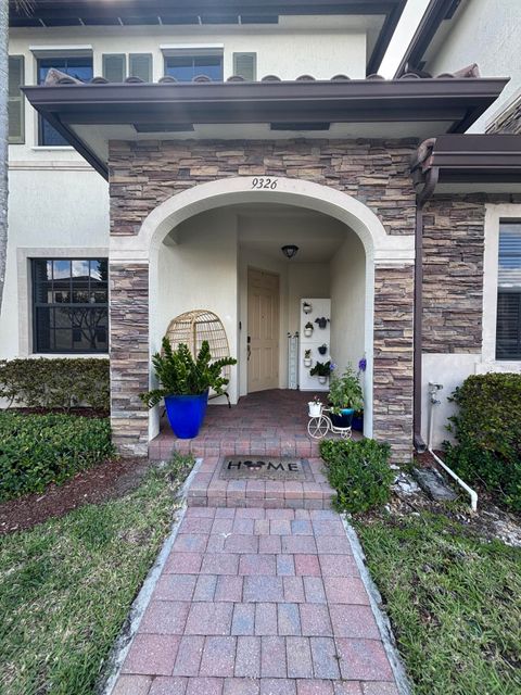 9326 W 33rd Lane Hialeah FL 33018