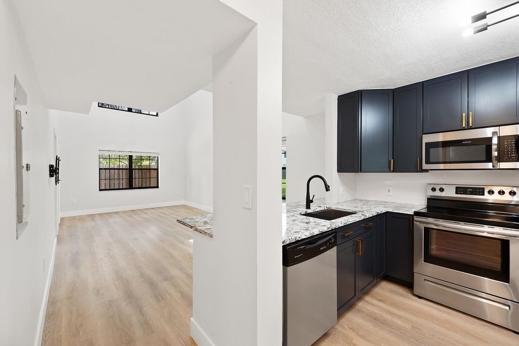Photo of 243 City View Drive, Fort Lauderdale, FL 33311 (MLS # B26021441)