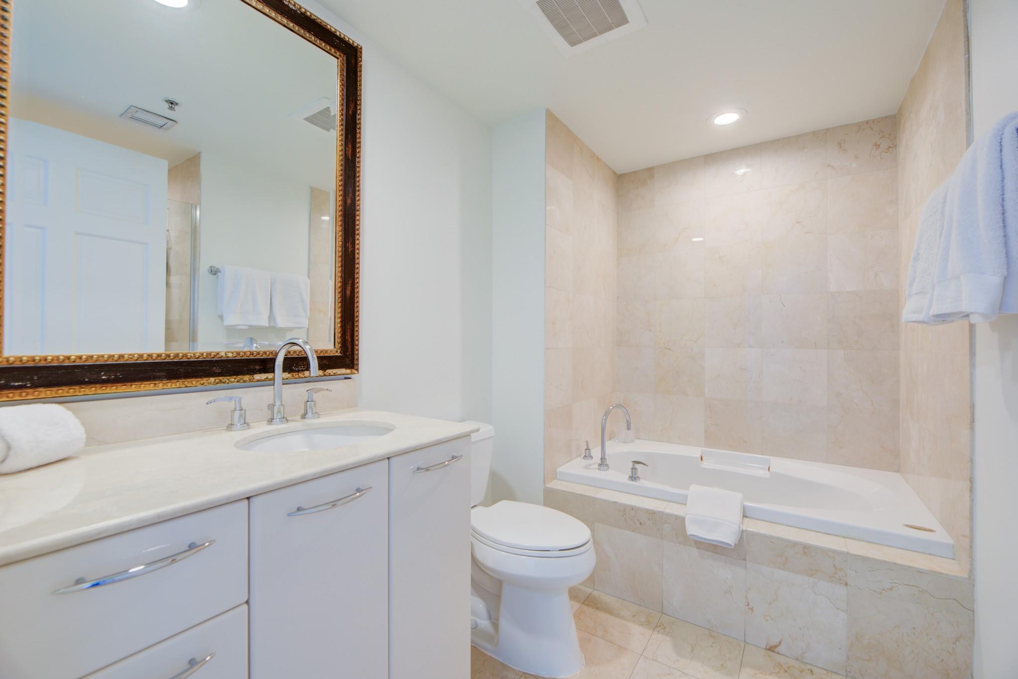 350 LAS OLAS PLACE - Residential