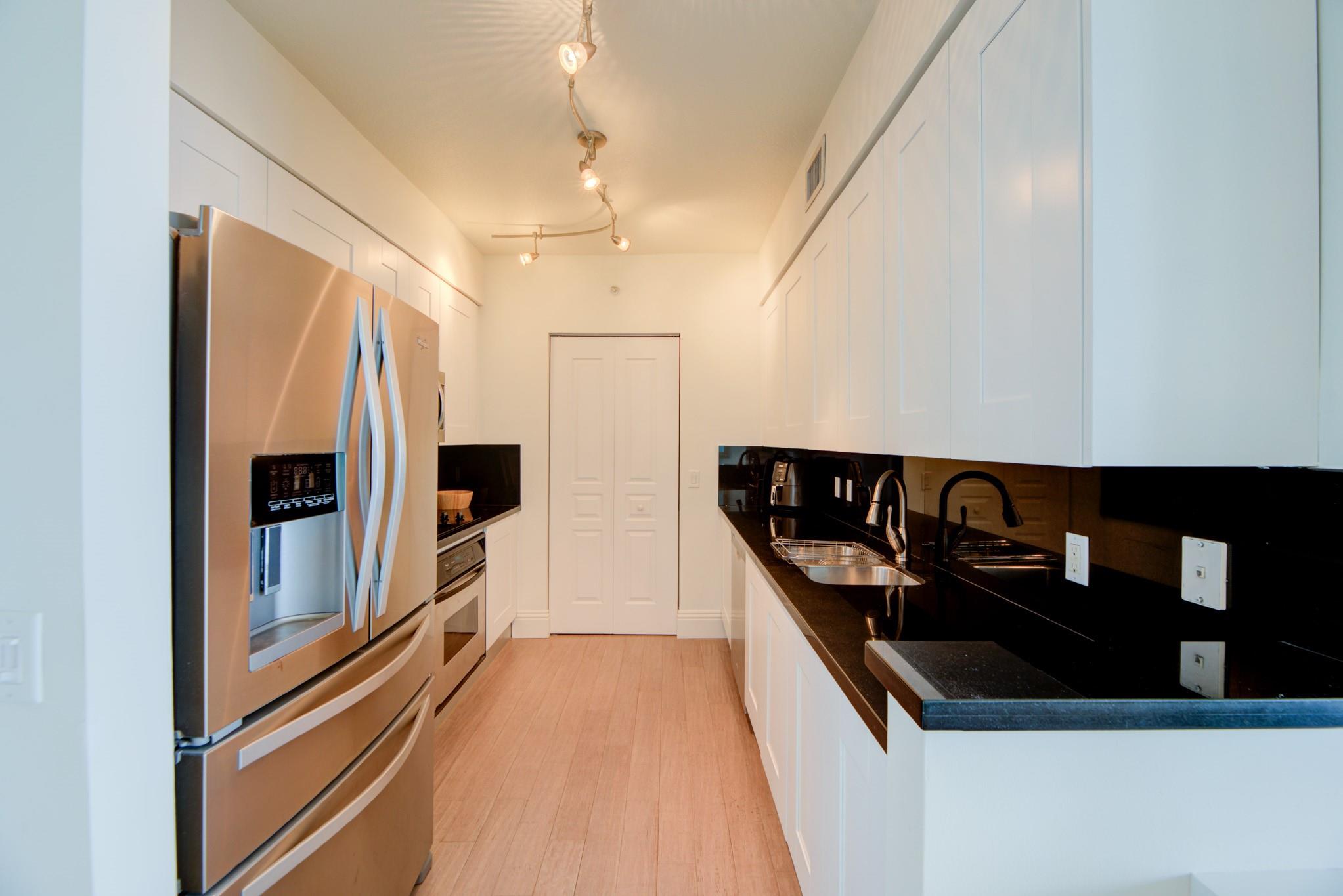 350 LAS OLAS PLACE - Residential