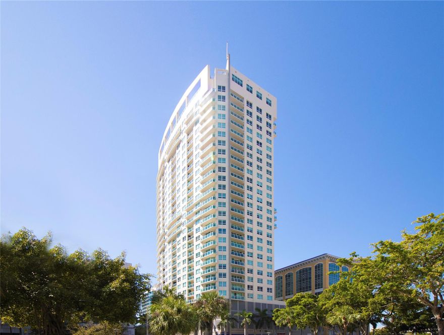 MODERN AND BRIGHT 1/1 AT 350 LAS OLAS PLACE* NEWER AC AND APPLIANCES* WOOD FLOORS WITH CARPET IN THE BEDROOM* ADDITIONAL STORAGE CABINETS BUILT-IN* BATHROOM HAS BOTH TUB & SHOWER COMBO* FURNITURE, FIXTURES & EQUIPMENT (TURN-KEY) PACKAGE AVAILABLE* FANTASTIC BUILDING INCLUDES ROOFTOP AMENITIES: POOL, JACUZZI, GYM, SAUNA, THEATRE, CLUB ROOM AND GRILLE*  24 HOUR SECURITY AND FRONT DOOR + VALET* LOCATED DIRECTLY DOWNTOWN STEPS FROM LAS OLAS - WALK TO EVERYTHING*