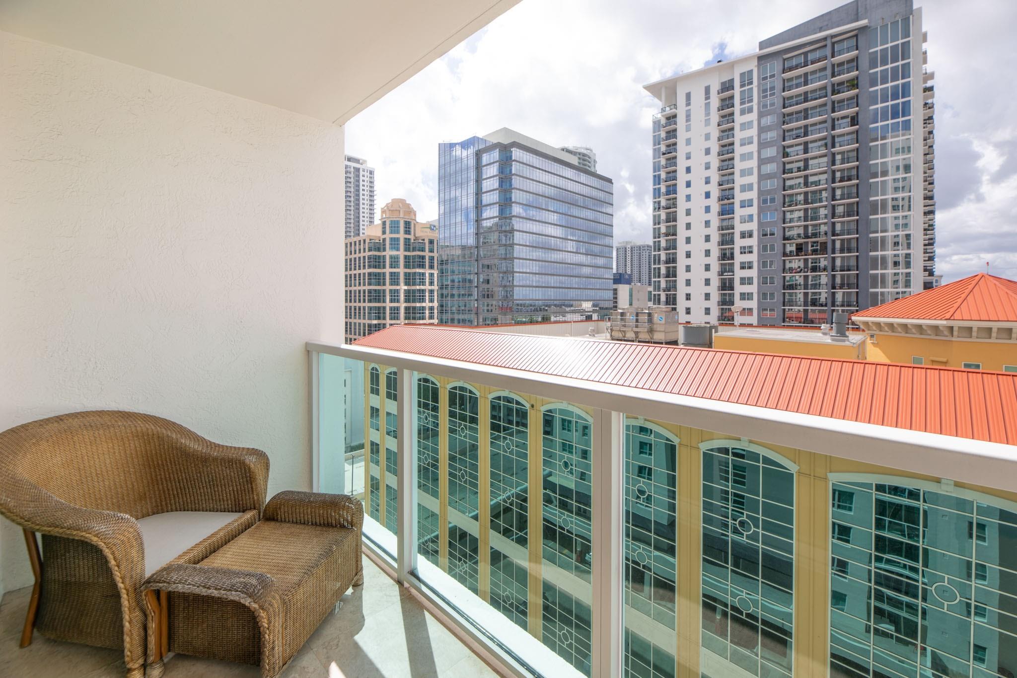 350 LAS OLAS PLACE - Residential