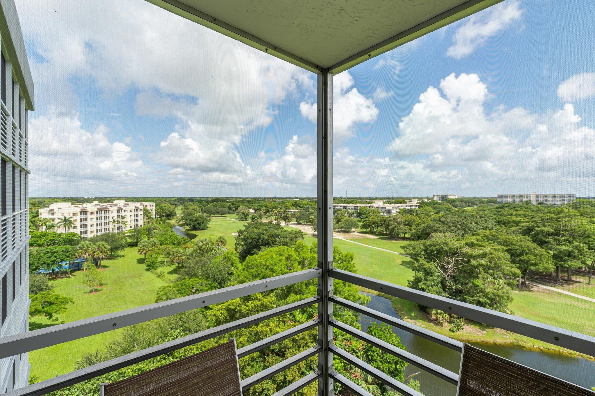 4015 W Palm Aire Dr 907
