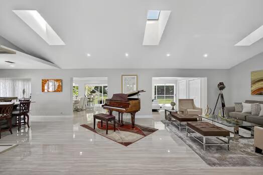 EASTPOINTE COUNTRY CLUB 7 - Residential