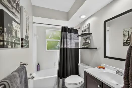 EASTPOINTE COUNTRY CLUB 7 - Residential