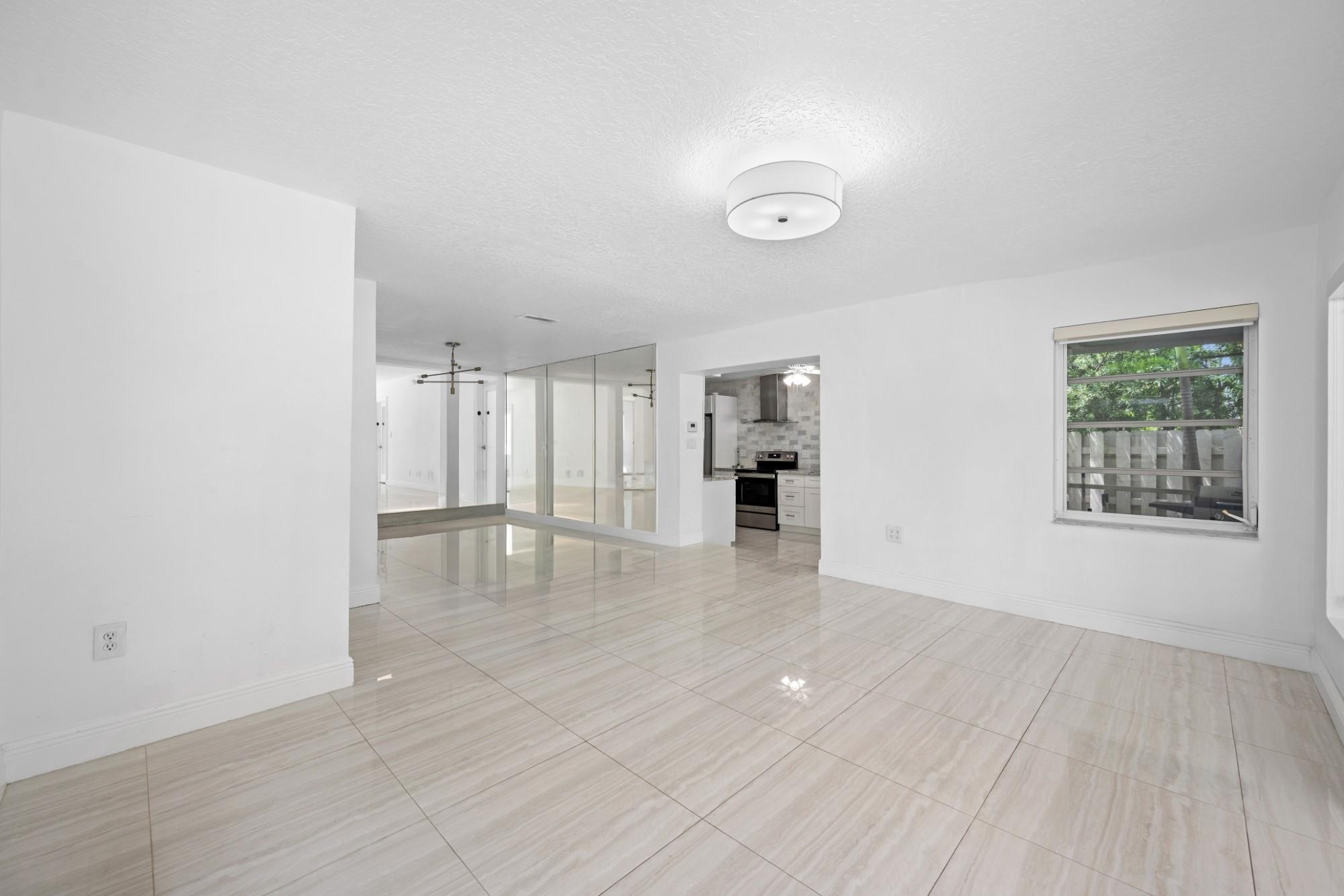 HOLLYWOOD LAKES SEC - Residential Lease