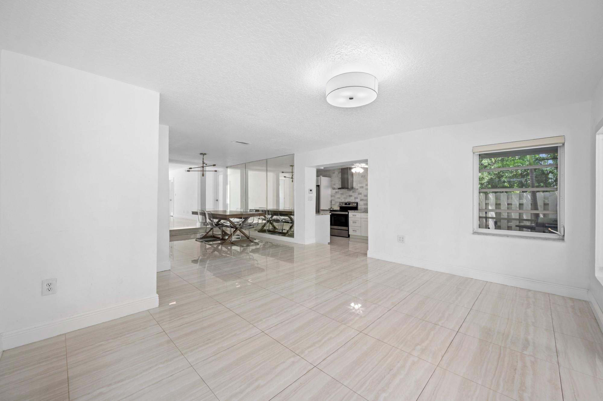 HOLLYWOOD LAKES SEC - Residential Lease