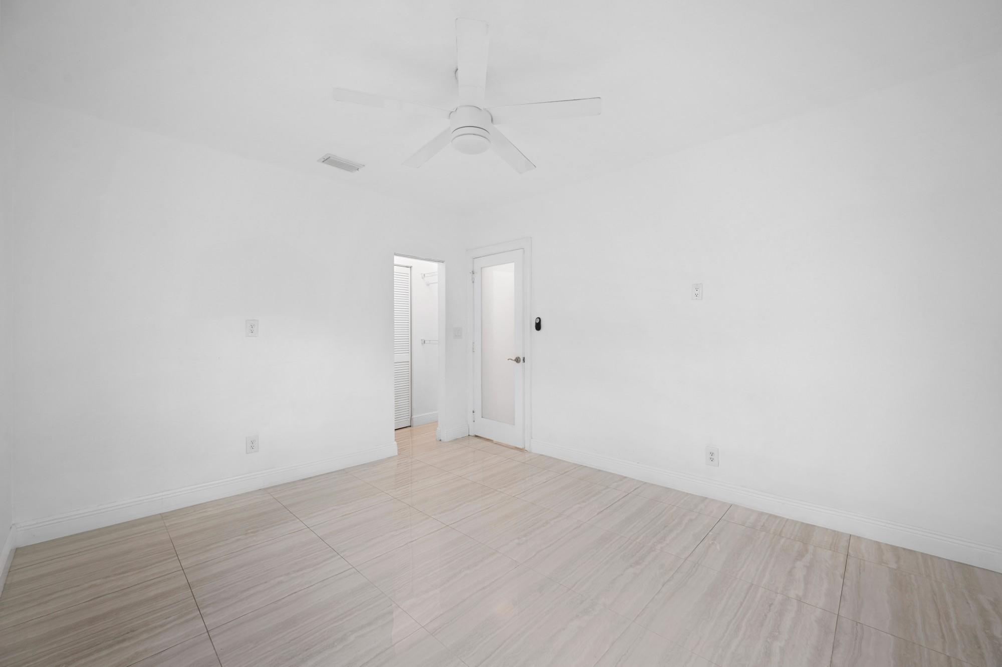 HOLLYWOOD LAKES SEC - Residential Lease