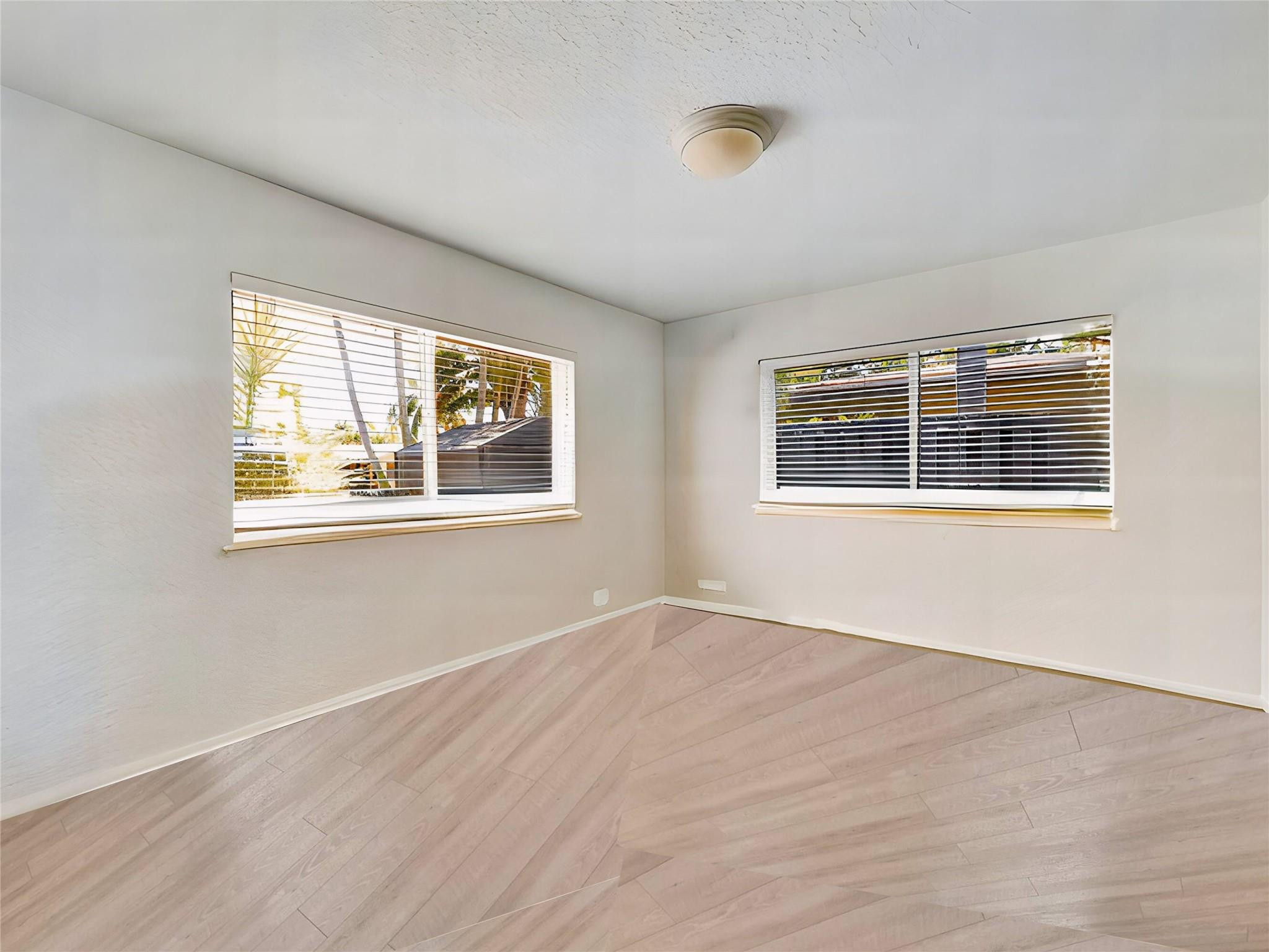 Coral Brook 37-18 B - Residential