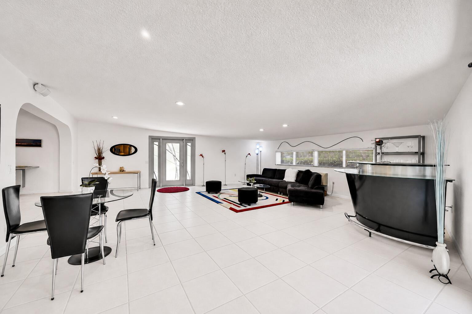 Coral Brook 37-18 B - Residential