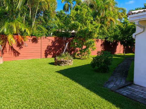 Tiny photo for 819 NE 2ND Court, Hallandale Beach, FL 33009 (MLS # B26054536)