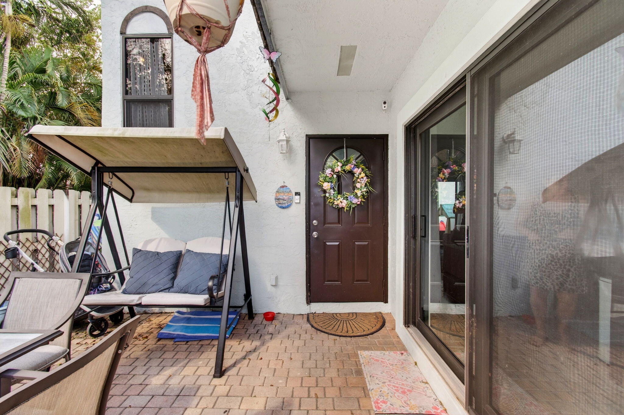 Pineapple Walk - Residential