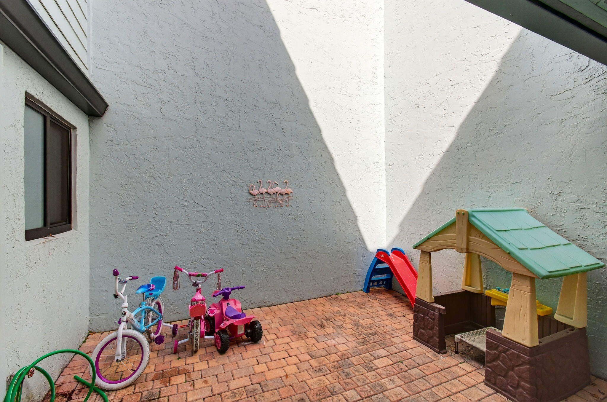 Pineapple Walk - Residential