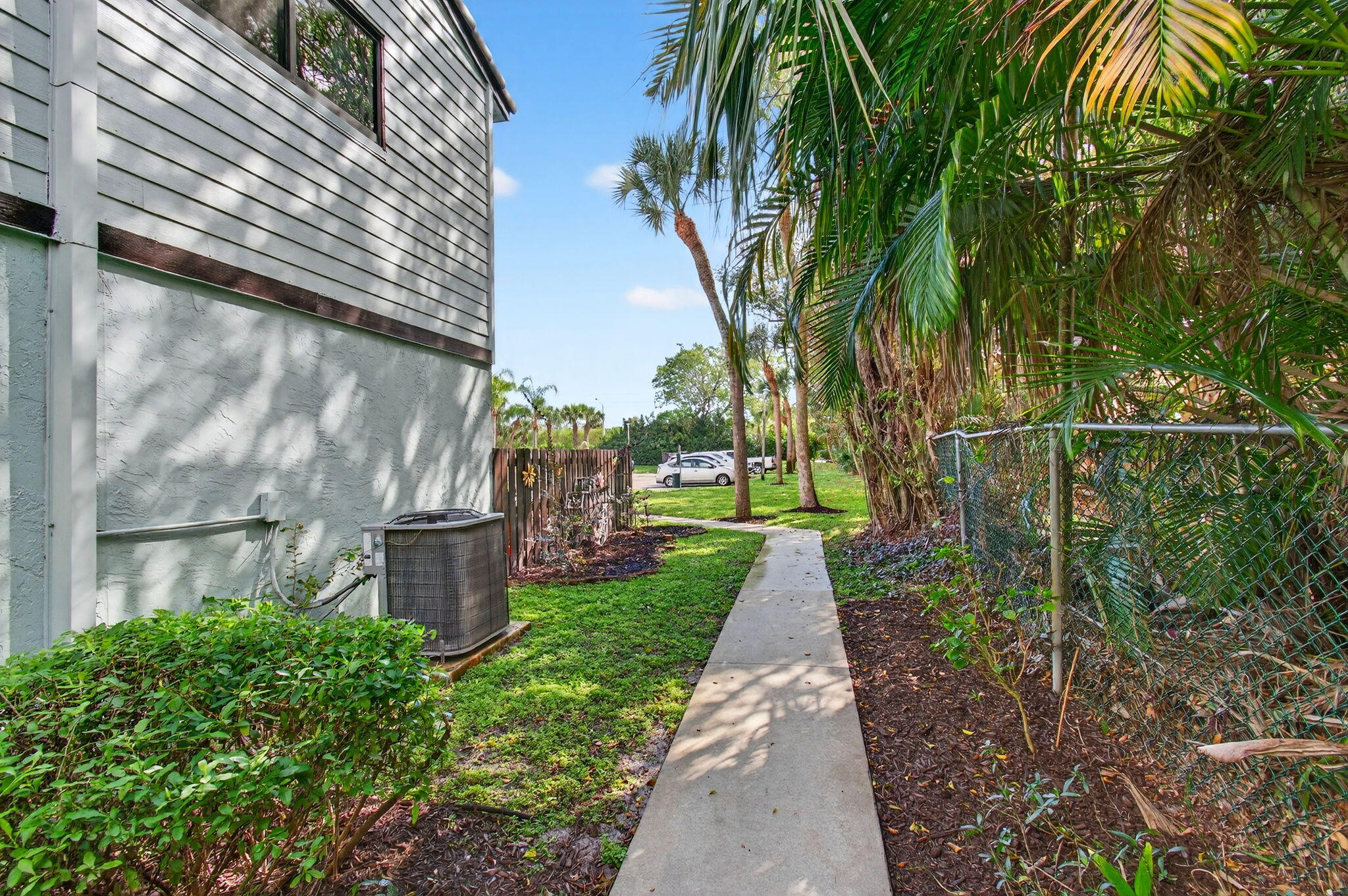 Pineapple Walk - Residential