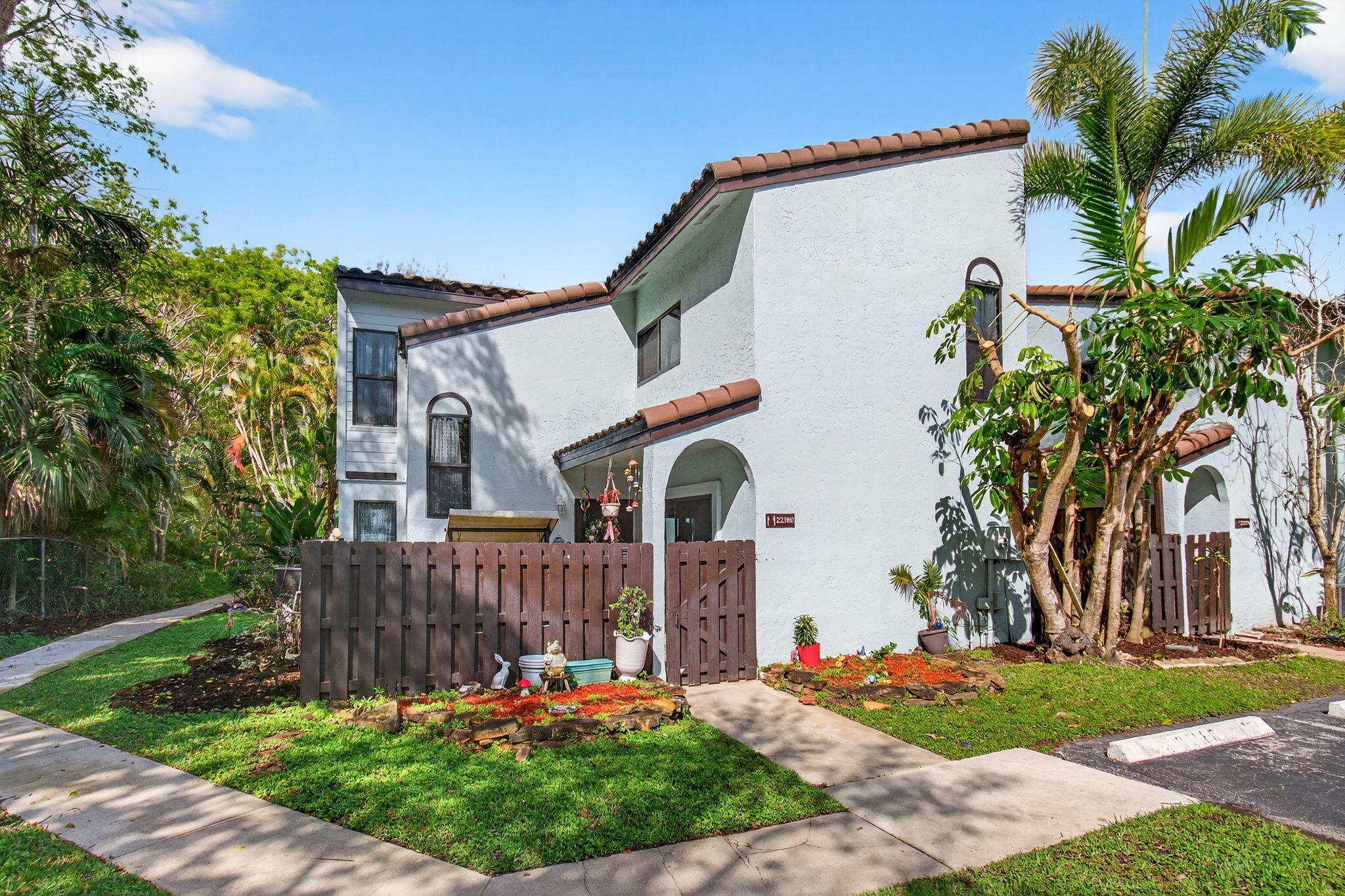 Pineapple Walk - Residential