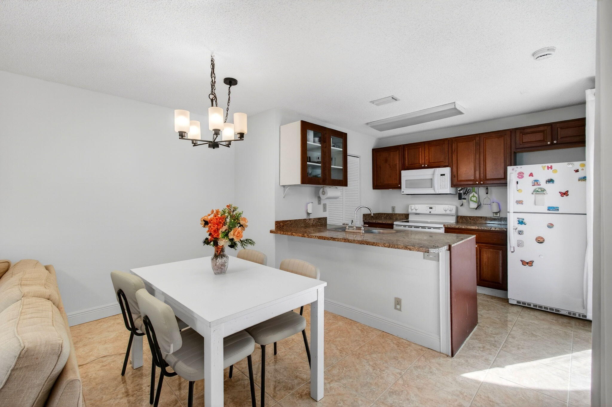 Pineapple Walk - Residential