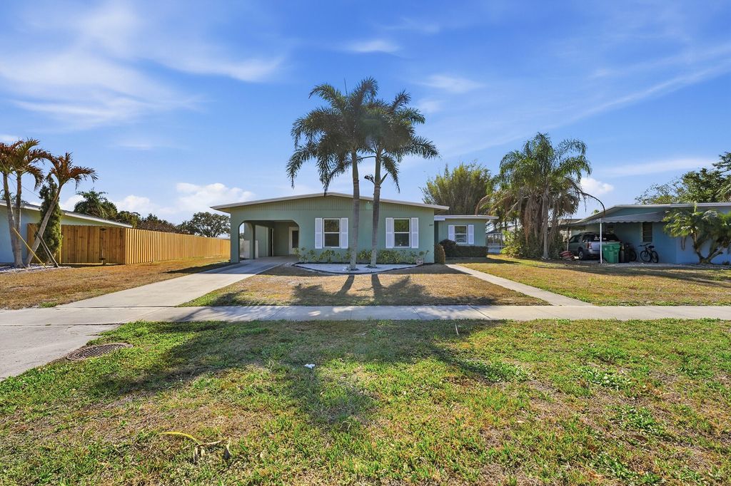 Photo of 2817 SE Pocatello Road, Port Saint Lucie, FL 34952 (MLS # R11166109)