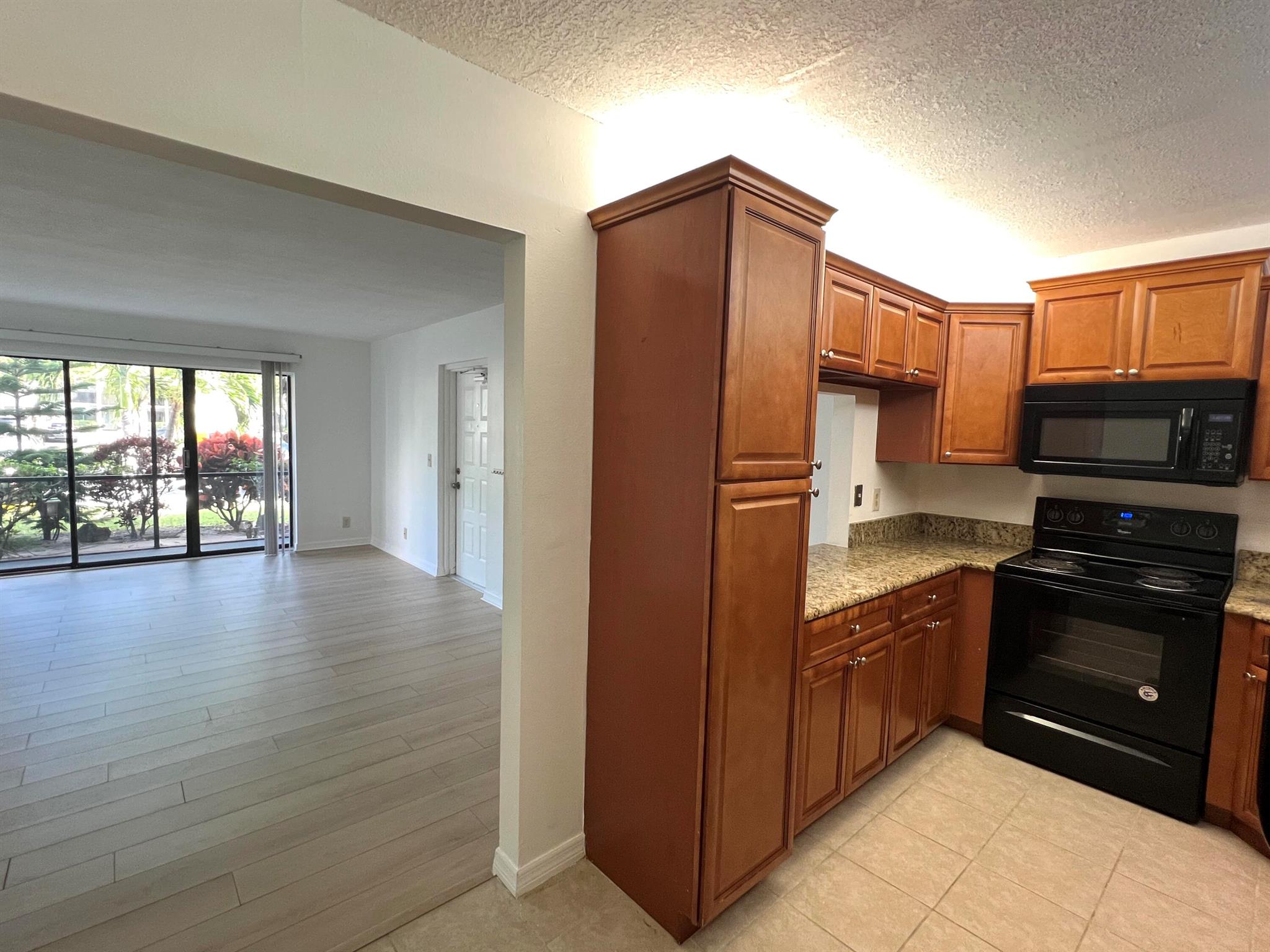 PALM CLUB VILLAGE II COND - Residential Lease