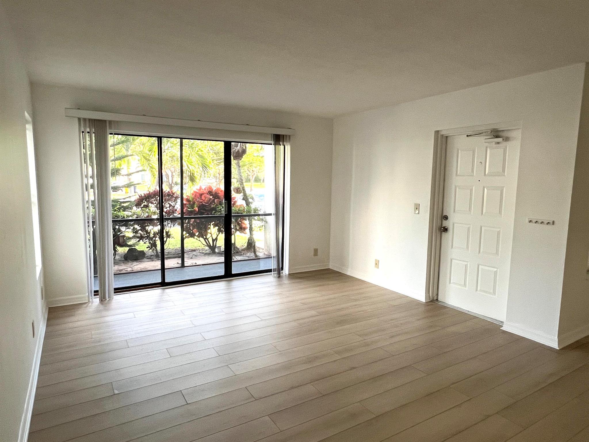 PALM CLUB VILLAGE II COND - Residential Lease