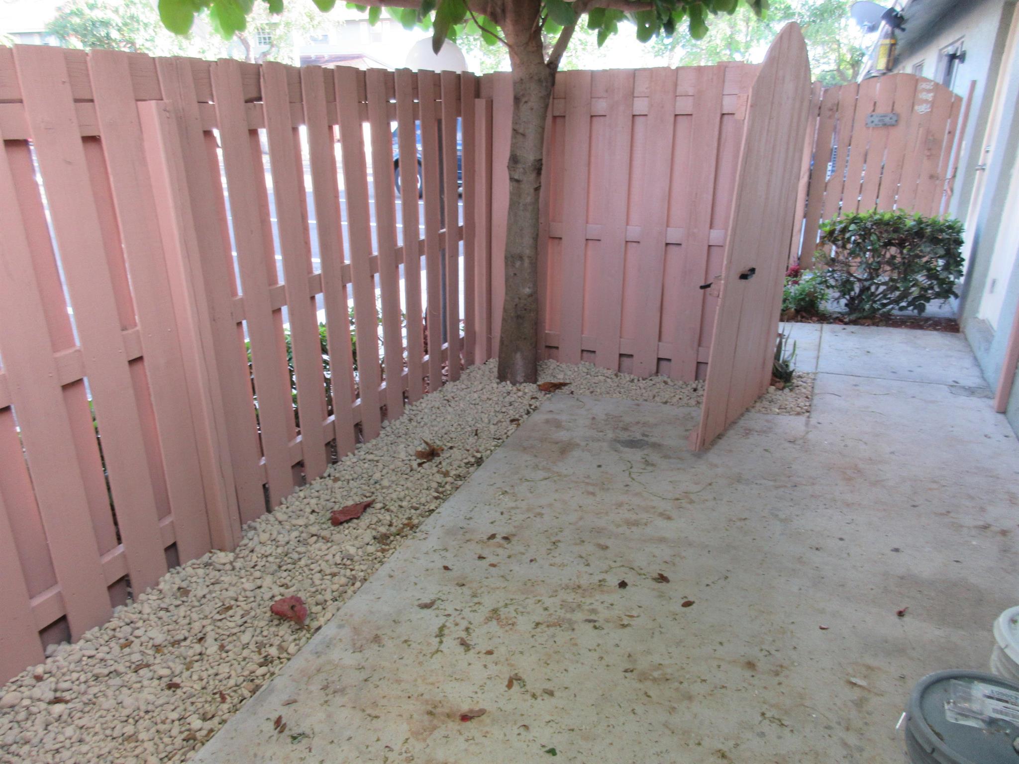 CYPRESS ESTATES OF PALM S - Residential Lease