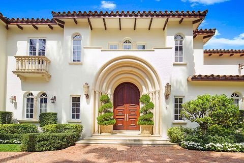 Single Family Residence in Palm Beach FL 5 Via Sunny.jpg