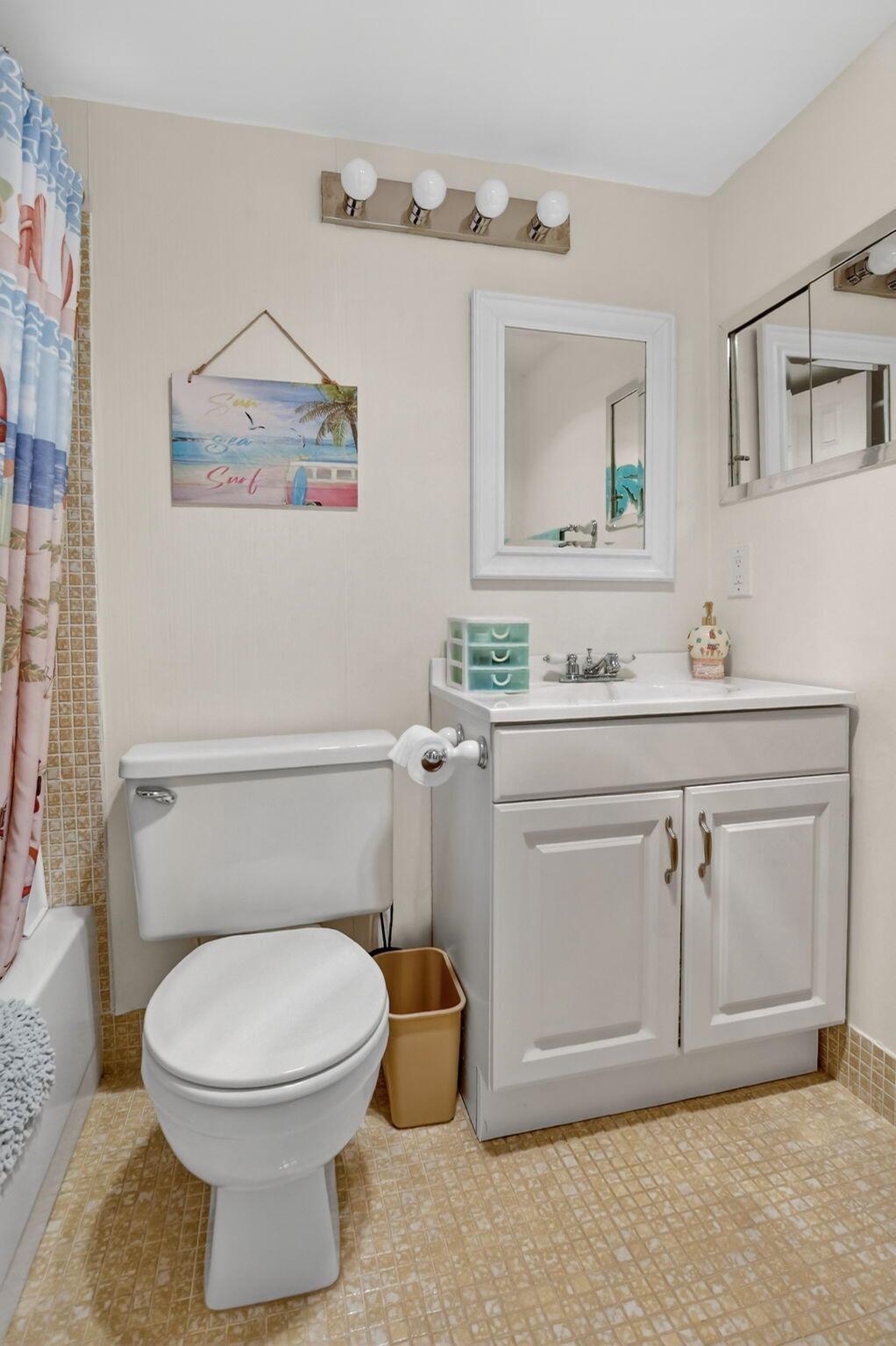 ISLEWOOD C CONDO - Residential