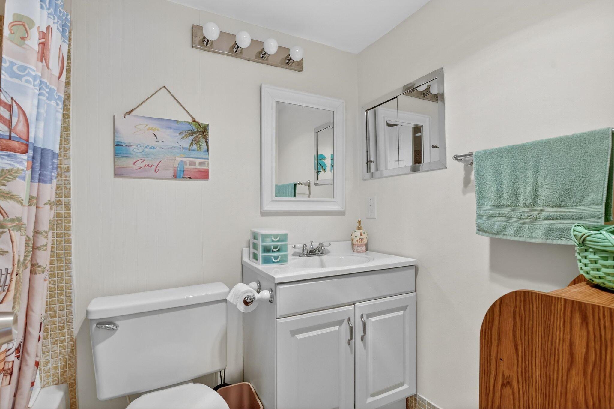 ISLEWOOD C CONDO - Residential