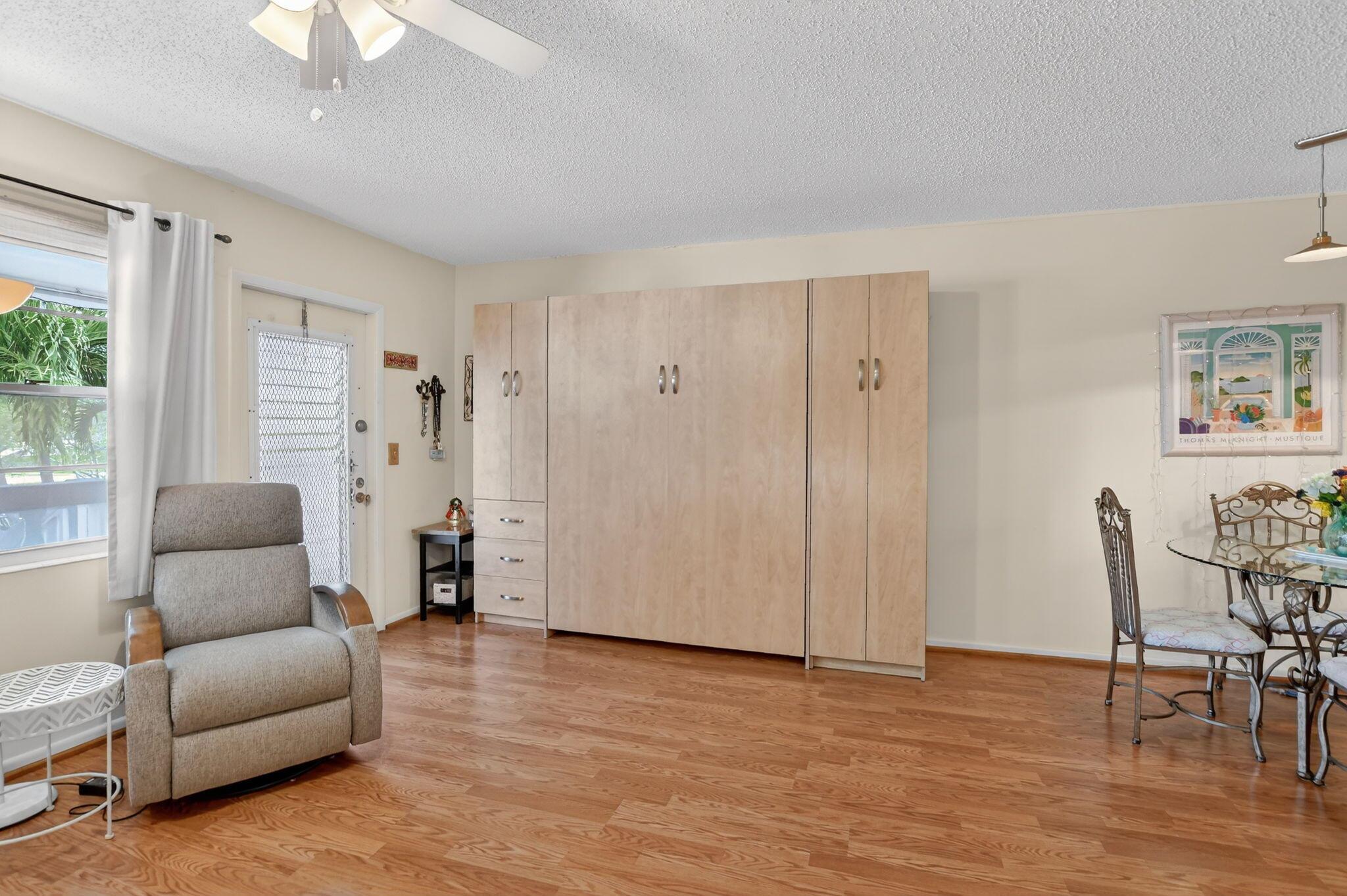 ISLEWOOD C CONDO - Residential