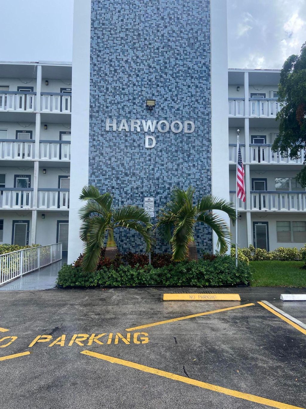 Photo of 2036 Harwood D, Deerfield Beach, FL 33442 (MLS # R11169213)