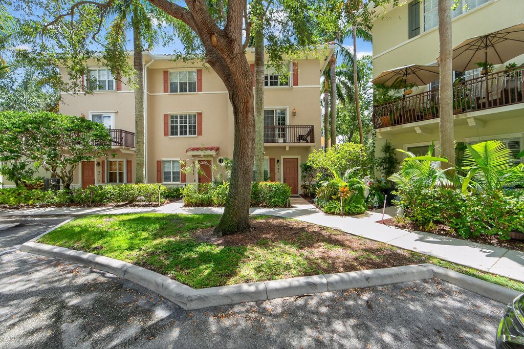 Photo of 120 Powell Lane, Jupiter, FL 33458 (MLS # R11120530)