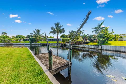 A home in Lake Clarke Shores