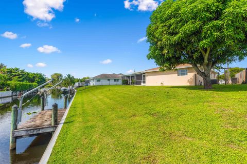 A home in Lake Clarke Shores