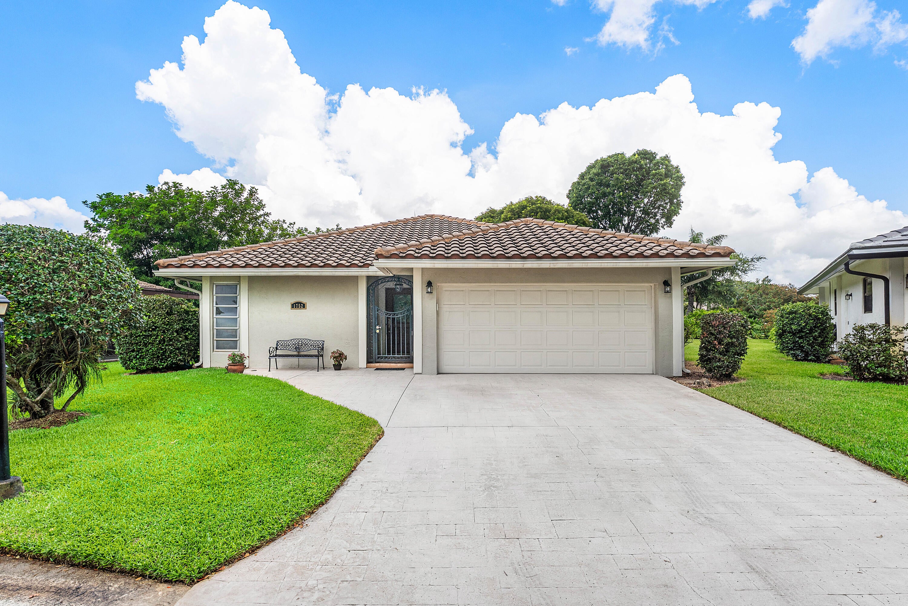 1752 Riverwood Lane