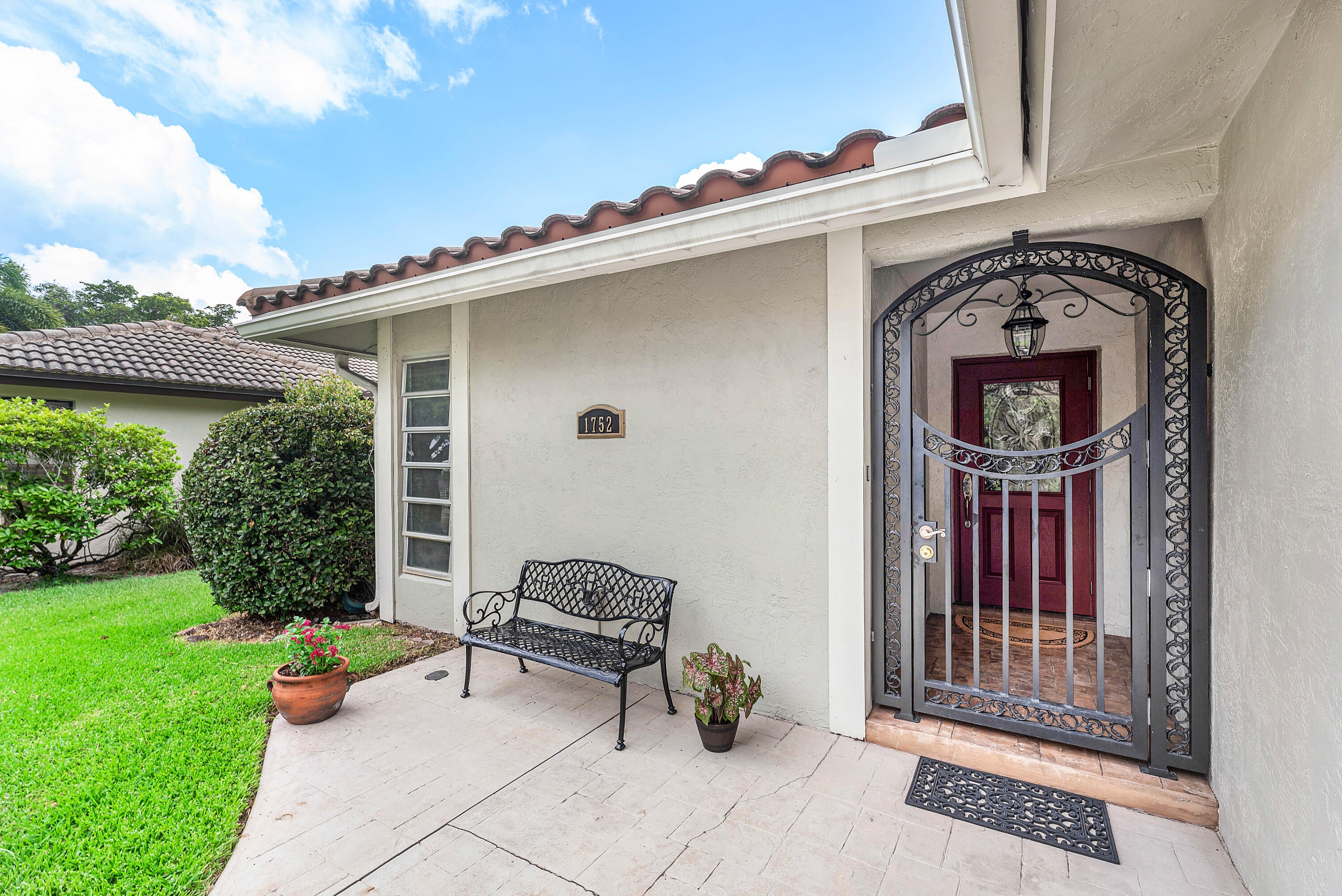 1752 Riverwood Lane, Coral Springs FL 33071