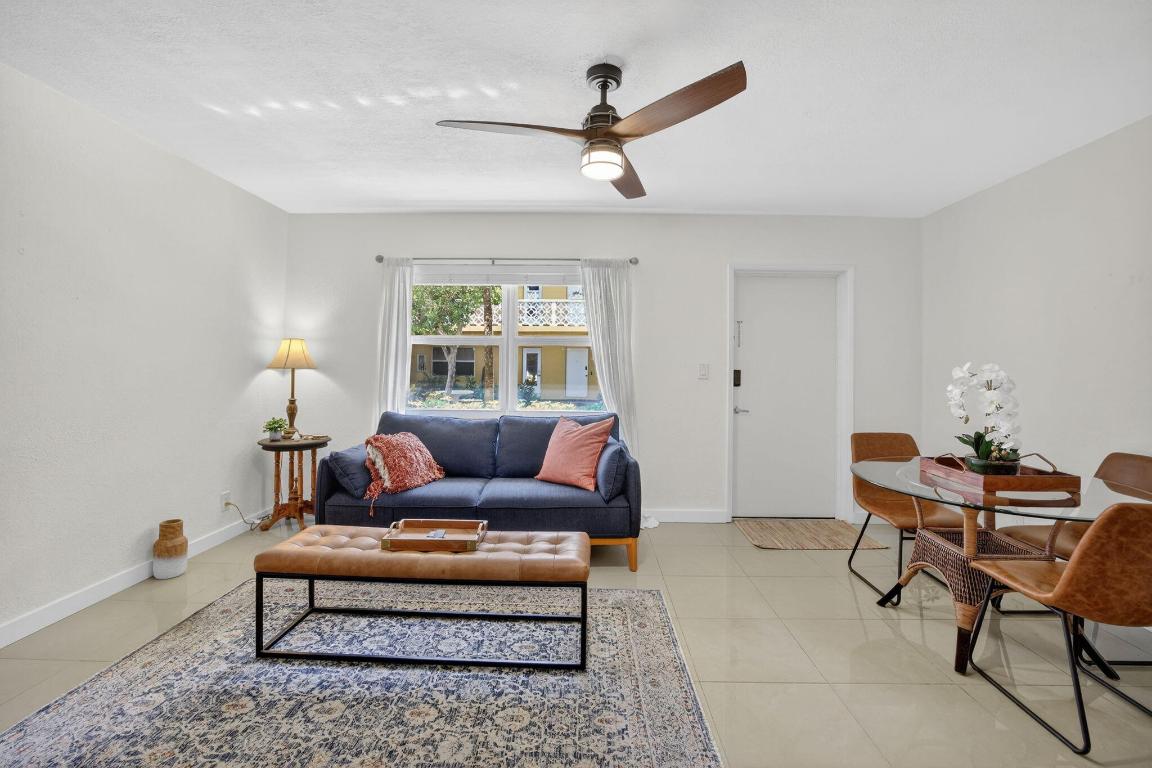 MIDDLE RIVER VILLAS CONDO - Residential