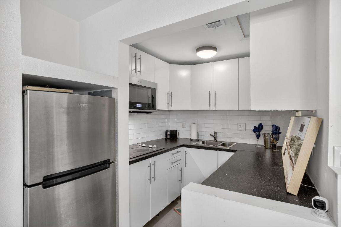 MIDDLE RIVER VILLAS CONDO - Residential