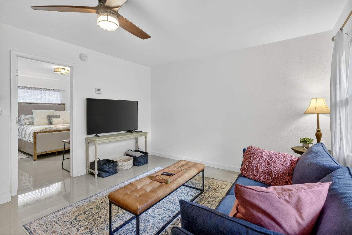 MIDDLE RIVER VILLAS CONDO - Residential