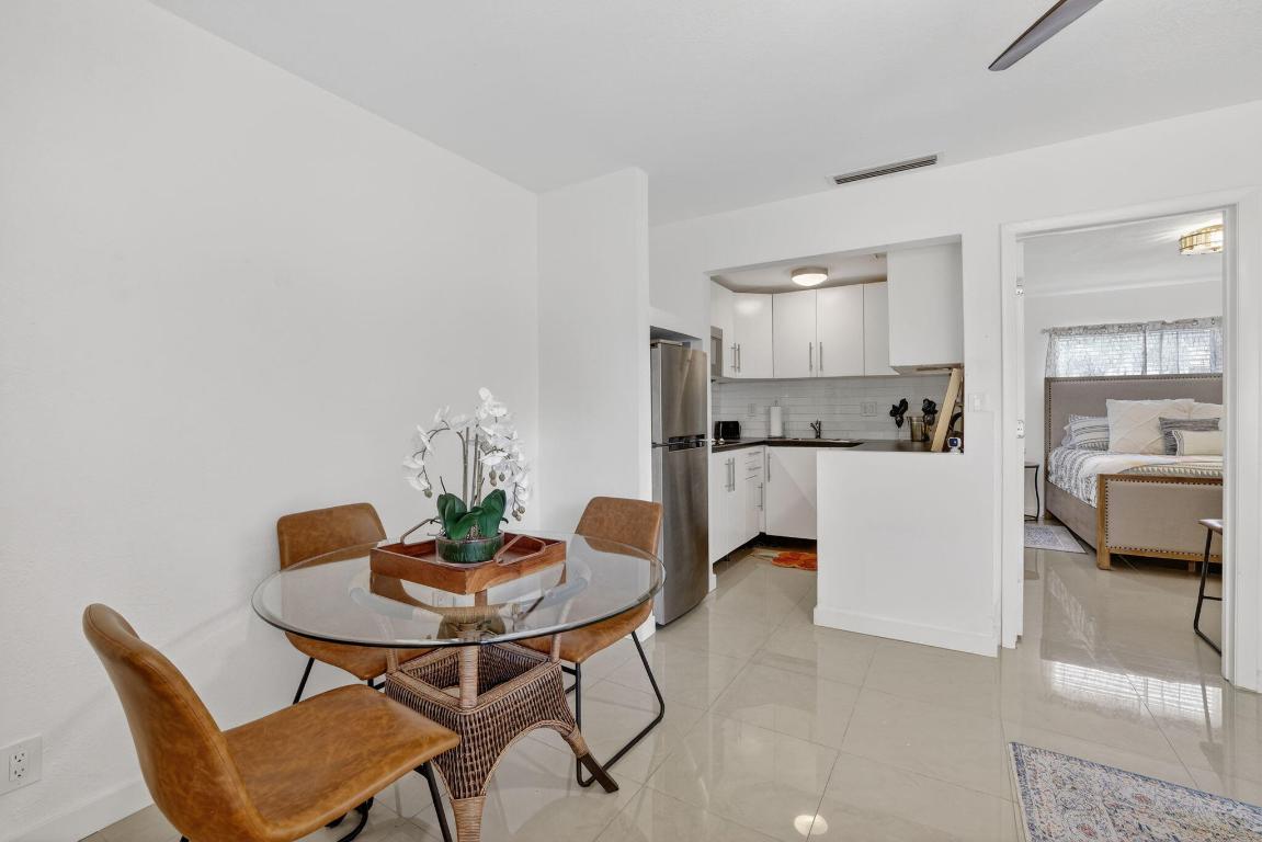 MIDDLE RIVER VILLAS CONDO - Residential