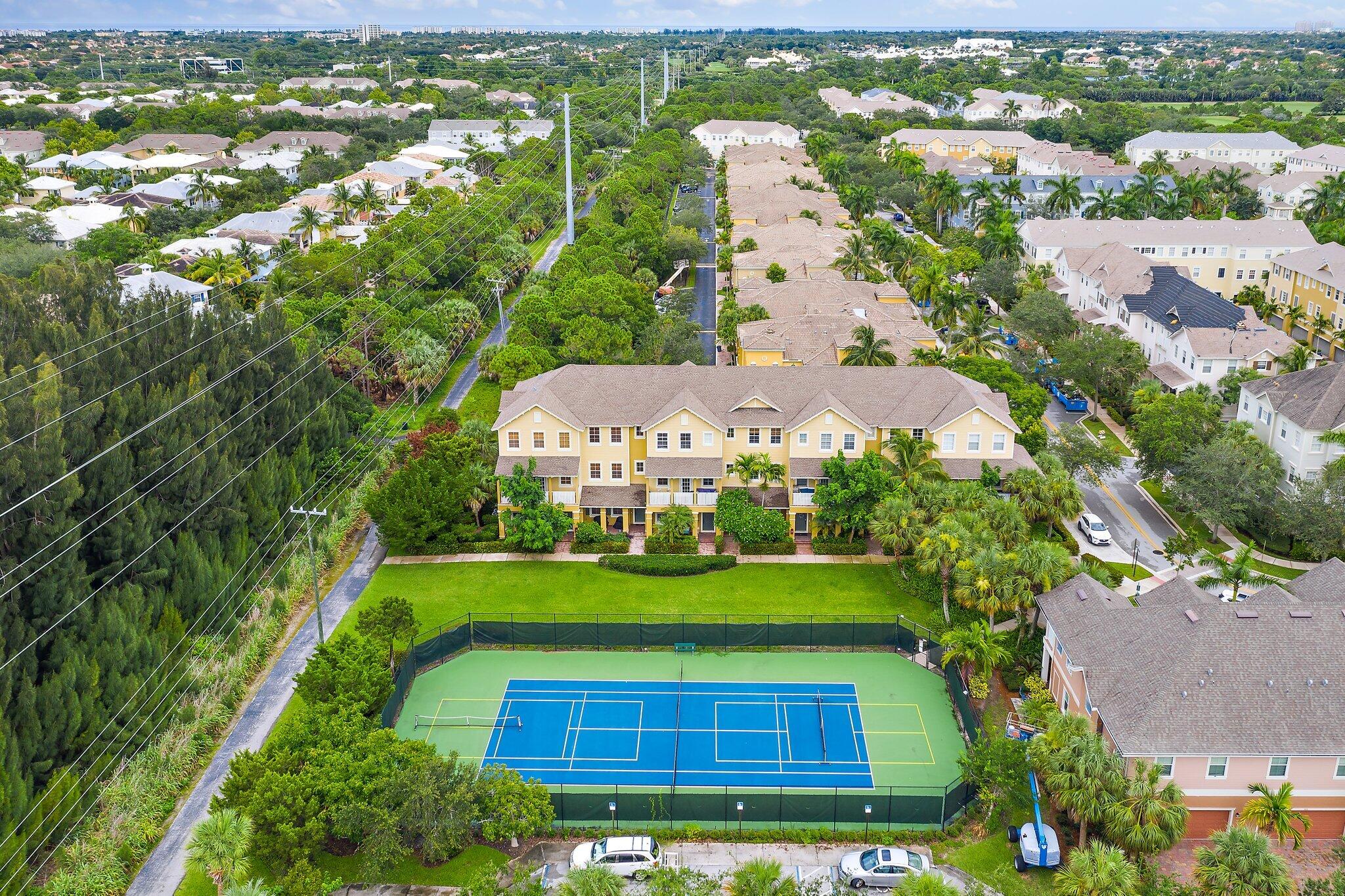 356 W Thatch Palm Circle 105