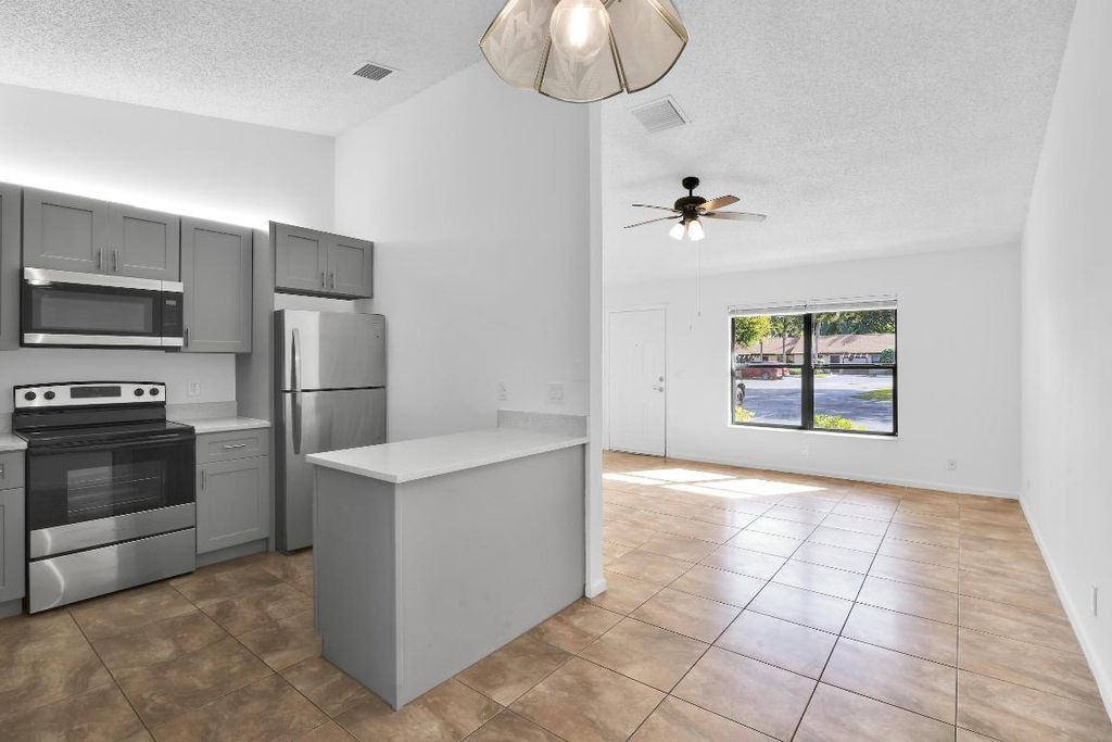 Photo of 66 Via De Casas Norte #66, Boynton Beach, FL 33426 (MLS # R11158435)
