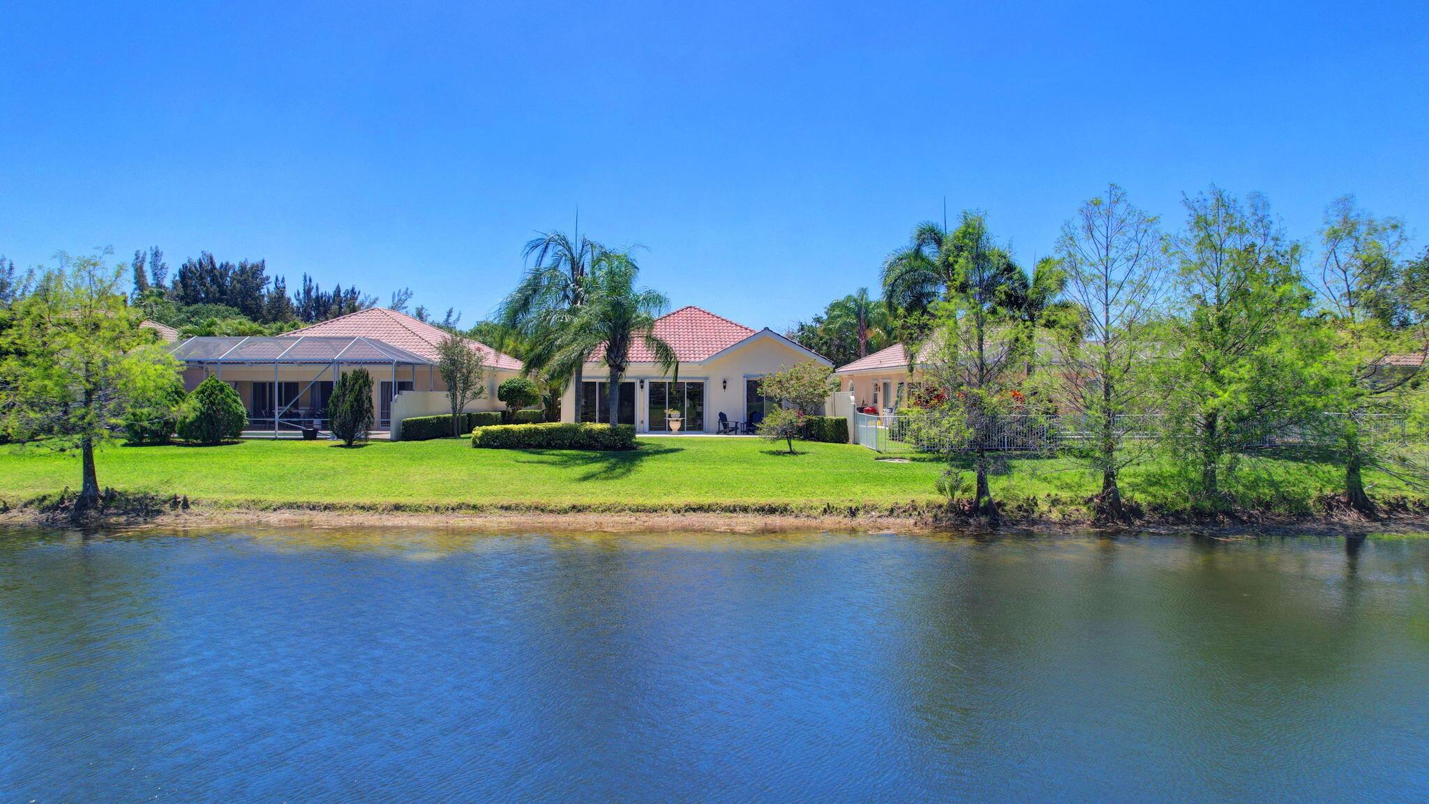 Wellington, Florida 33414, United States, 3 Bedrooms Bedrooms, ,3 BathroomsBathrooms,Residential,Active,209557