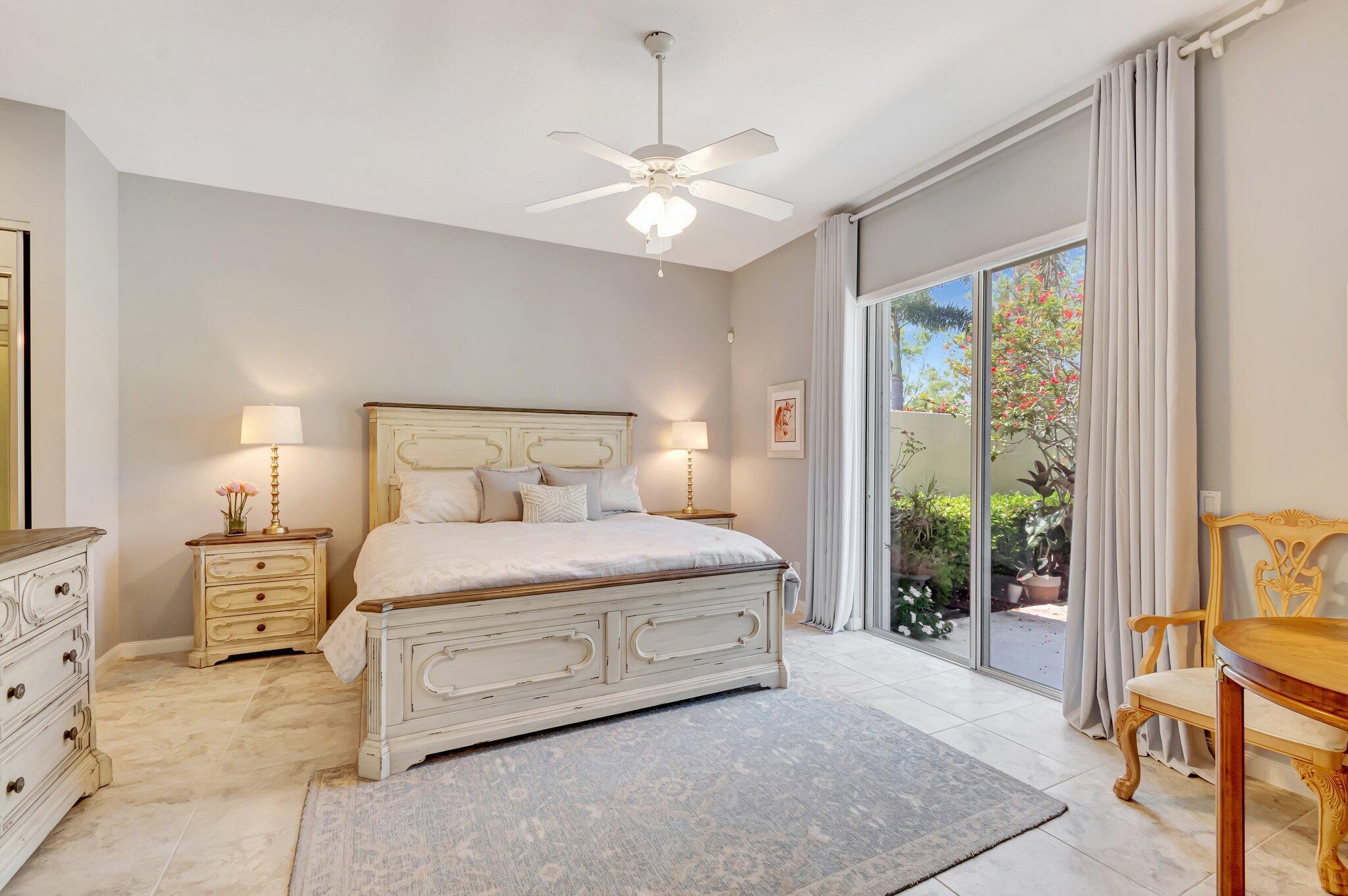 Wellington, Florida 33414, United States, 3 Bedrooms Bedrooms, ,3 BathroomsBathrooms,Residential,Active,209557