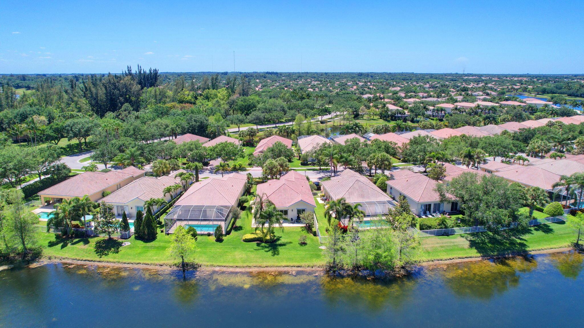 Wellington, Florida 33414, United States, 3 Bedrooms Bedrooms, ,3 BathroomsBathrooms,Residential,Active,209557