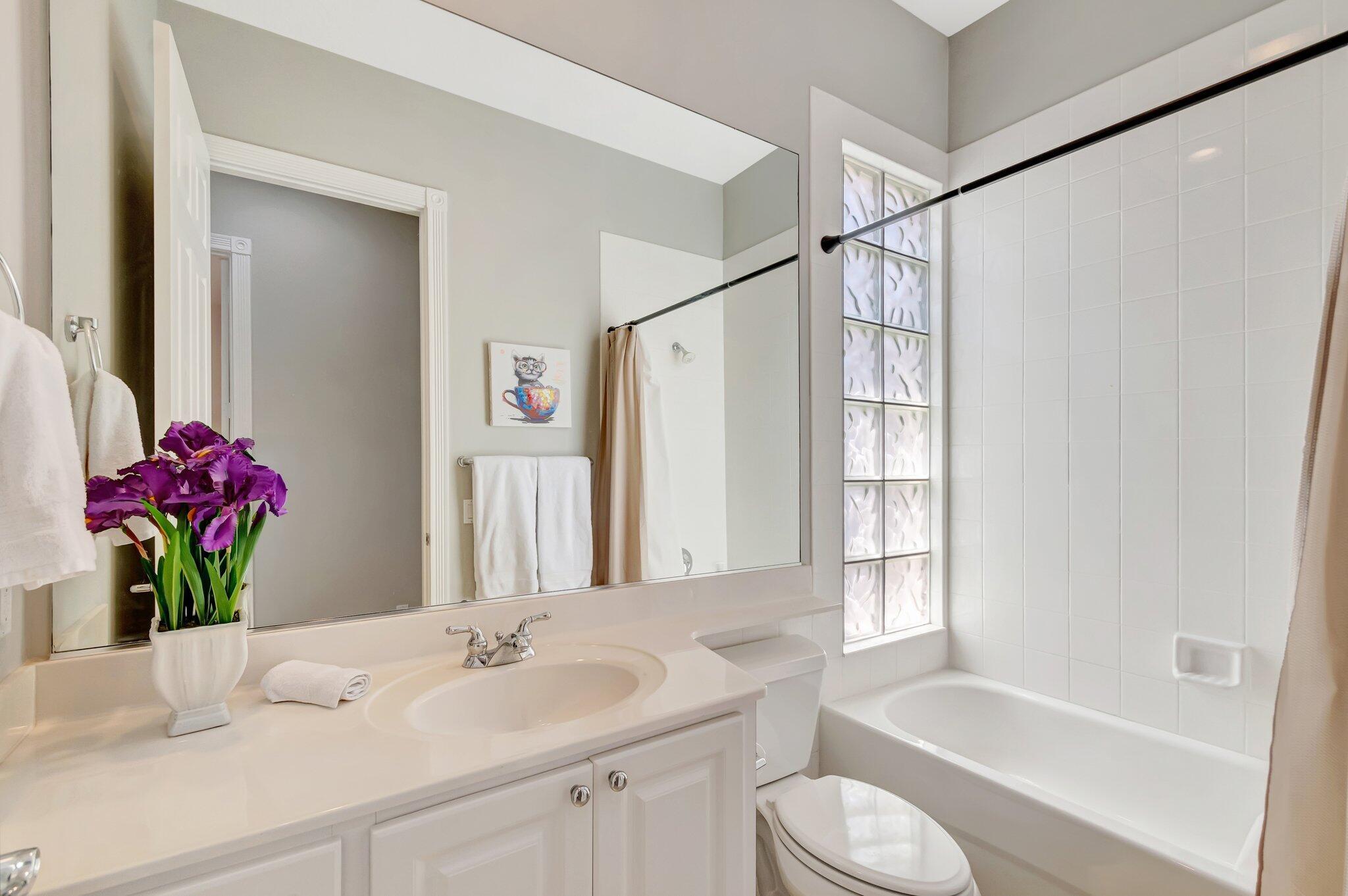 Wellington, Florida 33414, United States, 3 Bedrooms Bedrooms, ,3 BathroomsBathrooms,Residential,Active,209557