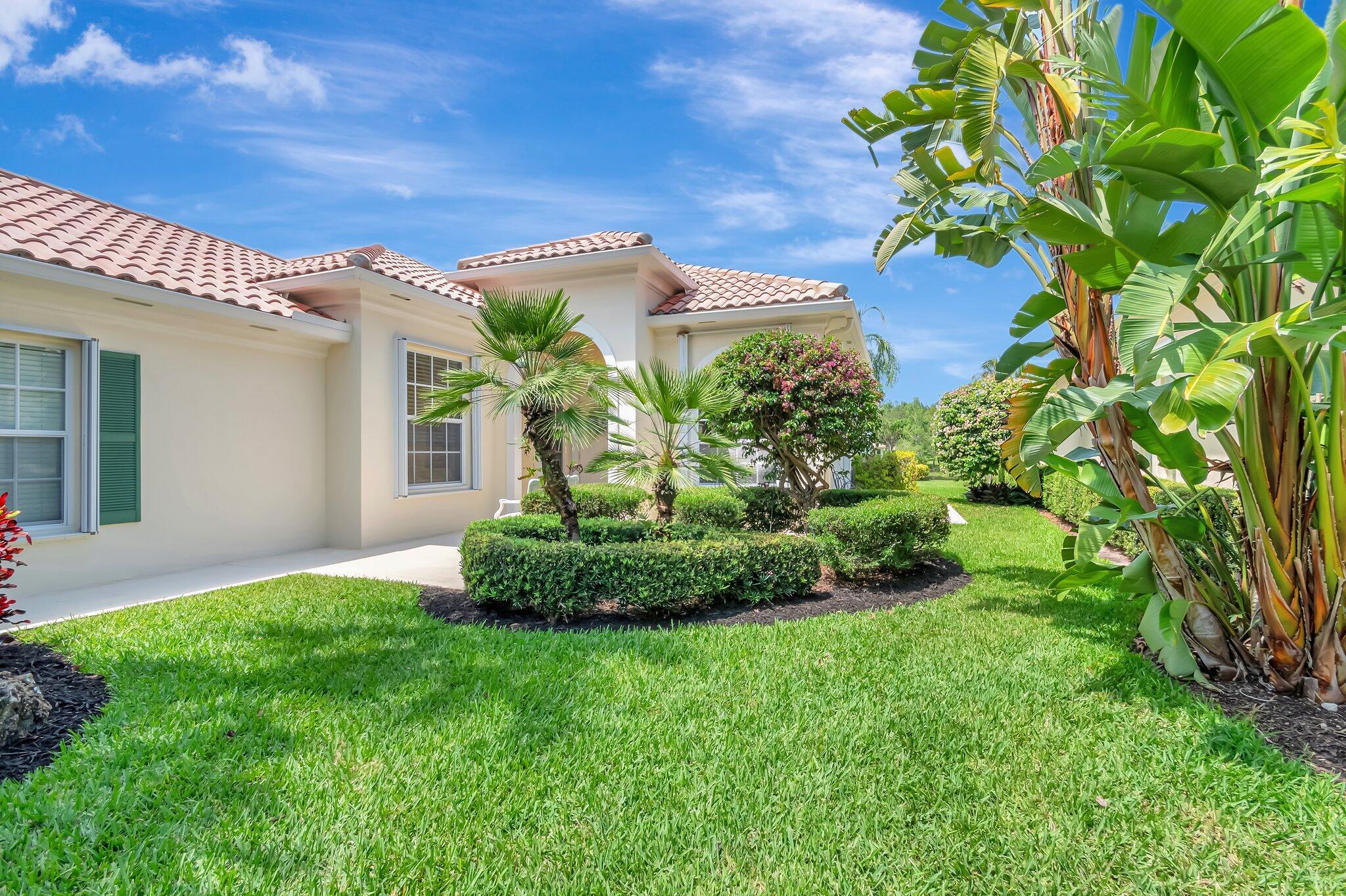 Wellington, Florida 33414, United States, 3 Bedrooms Bedrooms, ,3 BathroomsBathrooms,Residential,Active,209557