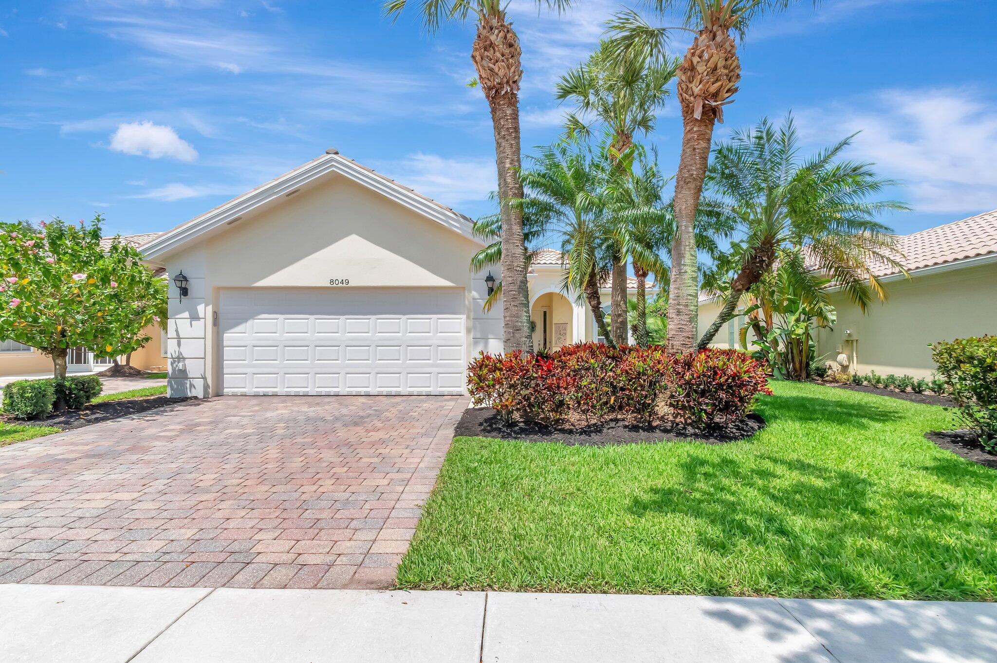 Wellington, Florida 33414, United States, 3 Bedrooms Bedrooms, ,3 BathroomsBathrooms,Residential,Active,209557
