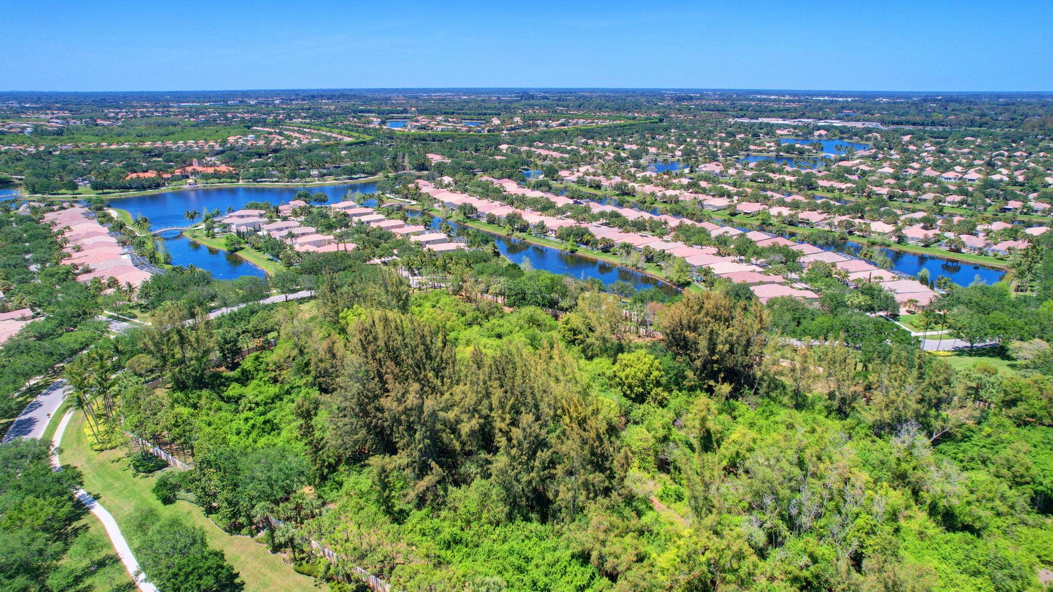 Wellington, Florida 33414, United States, 3 Bedrooms Bedrooms, ,3 BathroomsBathrooms,Residential,Active,209557